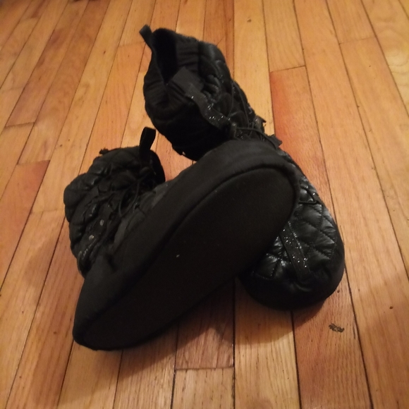 Warm up booties - Picture 2 of 3